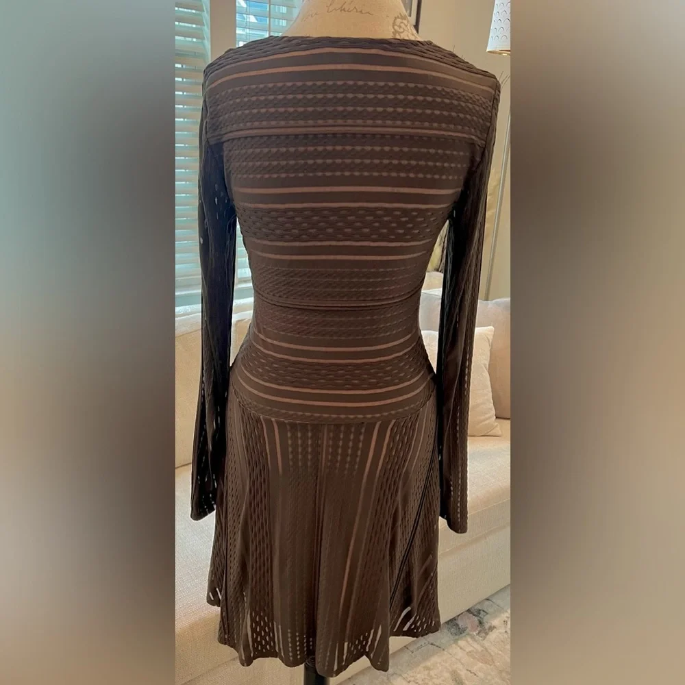 BCBG Maxazria Kinley Green Dress Knee Length Size Small - Picture 2 of 11